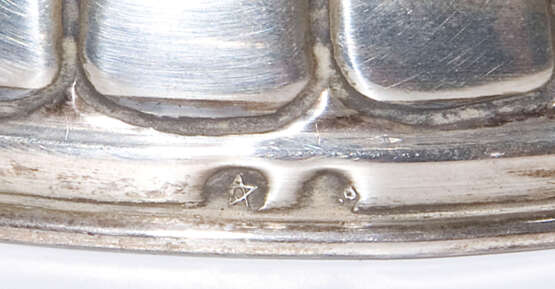 Henkelschale mit Silber-Montierung - фото 3