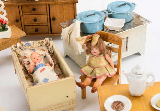 Konvolut Puppenstubenmöbel für Küche und Garten - photo 3