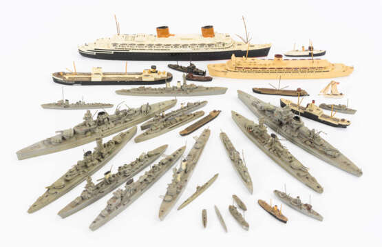 30 Wiking-Schiffsmodelle und Katalog - photo 3