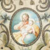 Andachtsbild: Josef mit Jesuskind in gestickter Rahmung - photo 2