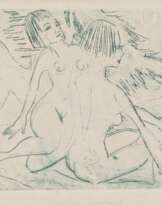 Zwei nackte Mädchen am Waldesrand