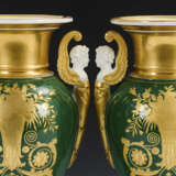 2 Biedermeier-Vasen mit Genremalerei - photo 6