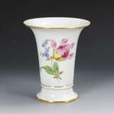 Vase mit Blumenmalerei - фото 2