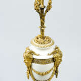 A French Classical Marble Vase Lamp - фото 1