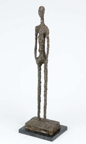 Bronze sculpture standing man on marble base - photo 1