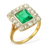EARLY 20TH CENTURY EMERALD AND DIAMOND RING - photo 1