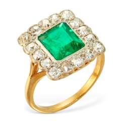 EARLY 20TH CENTURY EMERALD AND DIAMOND RING