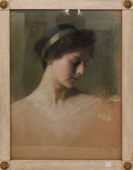 MARIA LÜBBES,"Junge Frau mit grünem Haarband", Pastellkreide auf Papier, hinter Glas gerahmt, signiert und datiert
