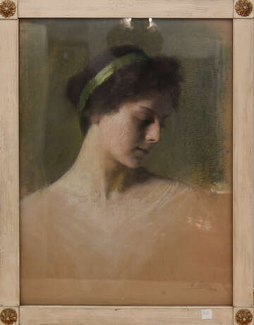 MARIA LÜBBES,"Junge Frau mit grünem Haarband", Pastellkreide auf Papier, hinter Glas gerahmt, signiert und datiert - Foto 1
