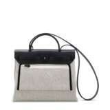Hermes. A BLACK HUNTER LEATHER & TOILE "PEGASE" CANVAS HERBAG ZIP 31 WITH PALLADIUM HARDWARE - фото 3