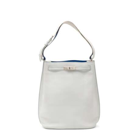 A LIMITED EDITION WHITE & MYKONOS CLÉMENCE LEATHER SO KELLY ÉCLAT 26 WITH PALLADIUM HARDWARE - фото 1