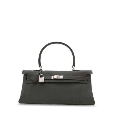 Hermes. AN ÉTAIN CLÉMENCE LEATHER SHOULDER KELLY 42 WITH PALLADIUM HARDWARE - photo 1