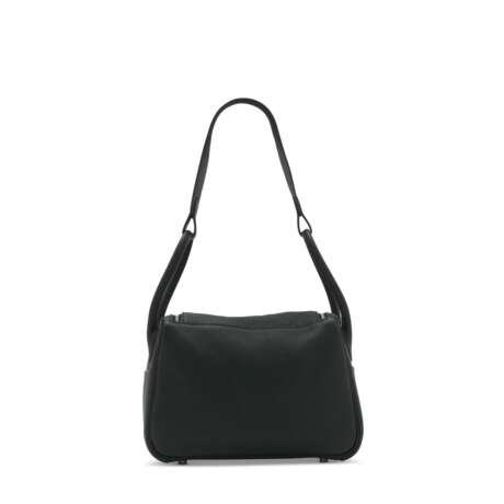 A BLACK CLÉMENCE LEATHER LINDY 26 WITH PALLADIUM HARDWARE - фото 3