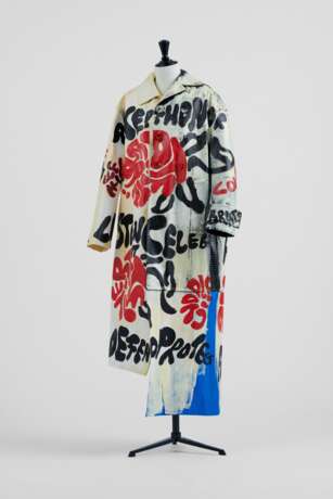 Marni. A ONE-OF-A-KIND, HAND-PAINTED "MARNIFESTO" LEATHER COAT, FEATURING WORDS INSPIRED BY JONAH HILL - Foto 2
