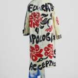 Marni. A ONE-OF-A-KIND, HAND-PAINTED "MARNIFESTO" LEATHER COAT, FEATURING WORDS INSPIRED BY JONAH HILL - Foto 4