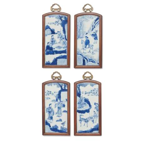 A SET OF FOUR BLUE AND WHITE FRAMED PLAQUES - photo 1