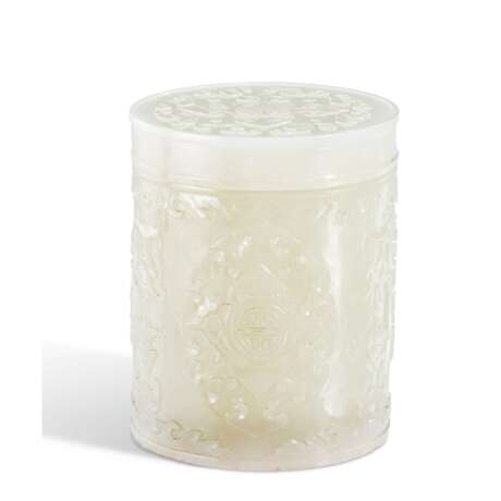 A CARVED WHITE JADE CYLINDRICAL BOX AND COVER - photo 2