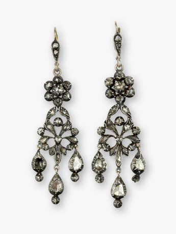 Ein Paar Ohrgehänge mit Diamanten, Deutschland, um 1830 - Foto 1