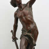LOUIS GOSSIN,"David mit Goliaths Kopf"; Bronze auf Marmorsockel,Halbedelsteine, signiert, Frankreich um 1895 - photo 5