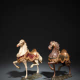 Paar Grödener Pferdeskulpturen - фото 1