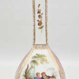 DRESDEN PORZELLAN: ZWEI ROKOKO-VASEN, handbemalt/glasiert/goldstaffiert, 18. Jahrhundert - photo 18