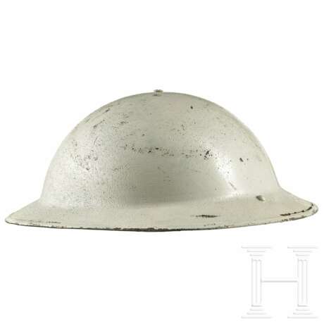 Stahlhelm Mk II, Großbritannien, datiert 1939 - фото 1