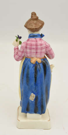 LUDWIGSBURG PORZELLAN, "Veilchen-Verkäuferin", bemaltes und glasiertes Porzellan, gemarkt,1. Hälfte 20. Jahrhundert - Foto 3