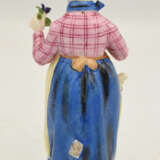 LUDWIGSBURG PORZELLAN, "Veilchen-Verkäuferin", bemaltes und glasiertes Porzellan, gemarkt,1. Hälfte 20. Jahrhundert - фото 3