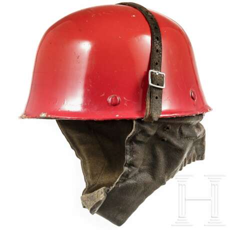 Fünf Helme für Sanitäter oder Feuerwehr, 1950er - 1980er Jahre - photo 9