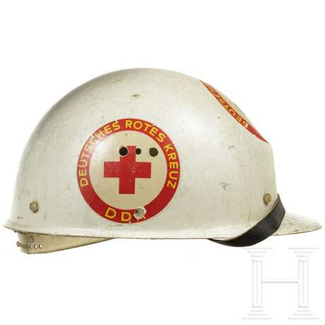 Fünf Helme für Sanitäter oder Feuerwehr, 1950er - 1980er Jahre - фото 15