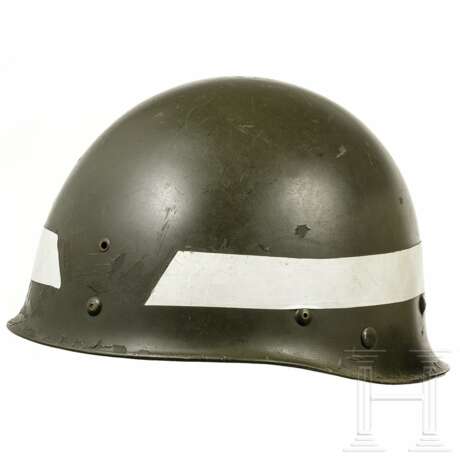 Sechs Helme der Militärpolizei, USA und Alliierte, 1950er - 1970er Jahre - фото 12