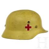 Fünf internationale Helme Feuerwehr, Rotes Kreuz, Zivilschutz, 1950er - 1990er - photo 14