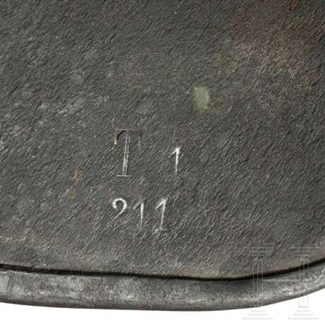 Stahlhelm M 18 mit Ohrenausschnitt, deutsch, 1920er Jahre - Foto 5