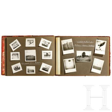 Fotoalbum mit ca. 150 Fotos eines belgischen SAS-Fallschirmjägers sowie Postkarte mit Unterschrift des Ritterkreuzträgers der Luftwaffe Heinz Strüning - Foto 2