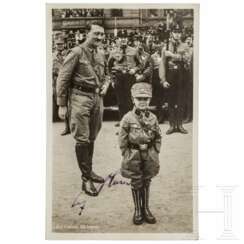 Adolf Hitler - signierte Hoffmann-Postkarte "Ein kleiner SA-Mann"