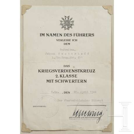 Gefr. Johann Westerhoff - KVK 2. Klasse mit Schwertern und Urkunde mit Original Unterschrift GFM Kesselring vom 20.4.1944 - фото 2