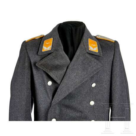 A Greatcoat for an officer - фото 3