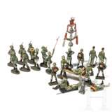 21 Lineol- und Elastolin-Soldaten im Marsch, Musiker mit dreiteiligem Schellenbaum und Sanitätsfiguren - Foto 2