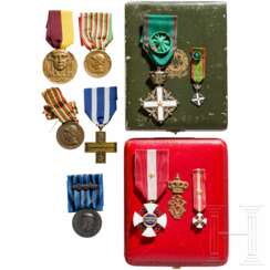 Orden der Krone von Italien - Kreuz der Ritter im Etui und weitere Auszeichnungen, Italien, 20. Jahrhundert