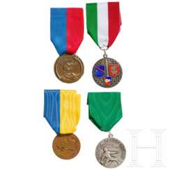 Vier Medaillen, Italien, 20. Jahrhundert