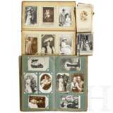 Großes Los von über 400 Postkarten königlicher Häupter, in zwei Steckalben und lose - photo 3