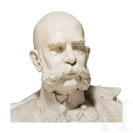 Kaiser Franz Joseph I. von Österreich - große Gipsbüste auf beschnitztem Holzständer - photo 5