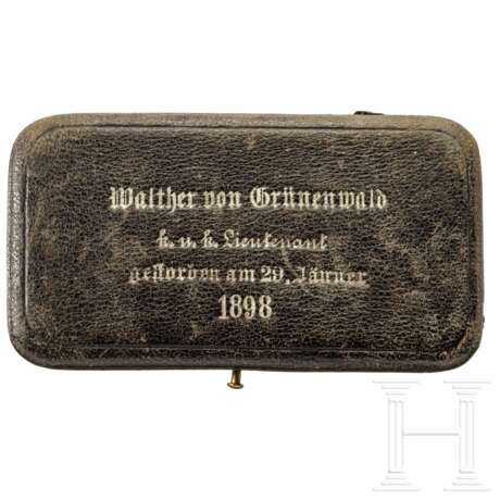 K.u.k. Leutnant von Grünenwald - symbolischer Sargschlüssel, datiert 1898 - photo 4