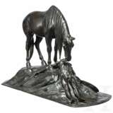 Große Bronzefigur eines trauernden Pferdes mit gefallenem Krieger - Foto 2