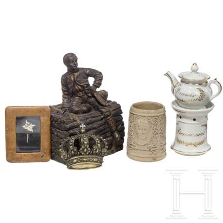 Teekanne, Krug, Krone, Edelweiß und Zigarrenkiste aus Adelsbesitz - photo 1