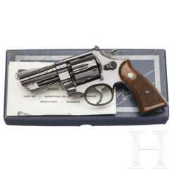 Smith & Wesson Modell 27-2, "The .357 Magnum", im Karton