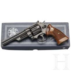 Smith & Wesson Modell 29-2, "The Highway Patrolman", im Karton