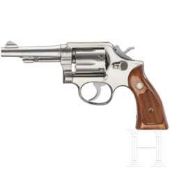 Smith & Wesson Modell 64, "The .38 M & P Stainless"