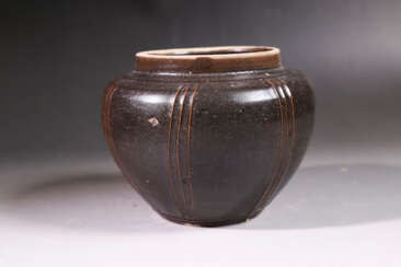 A BLACK-GLAZED JAR SONG DYNASTY (960-1279)