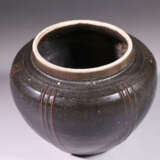 A BLACK-GLAZED JAR SONG DYNASTY (960-1279) - photo 2